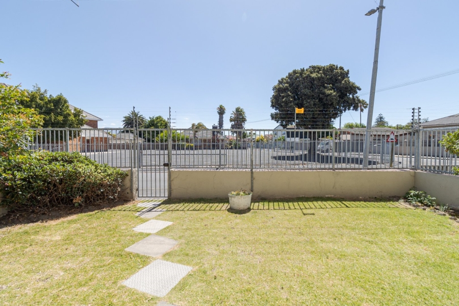 2 Bedroom Property for Sale in Fairfield Estate Western Cape